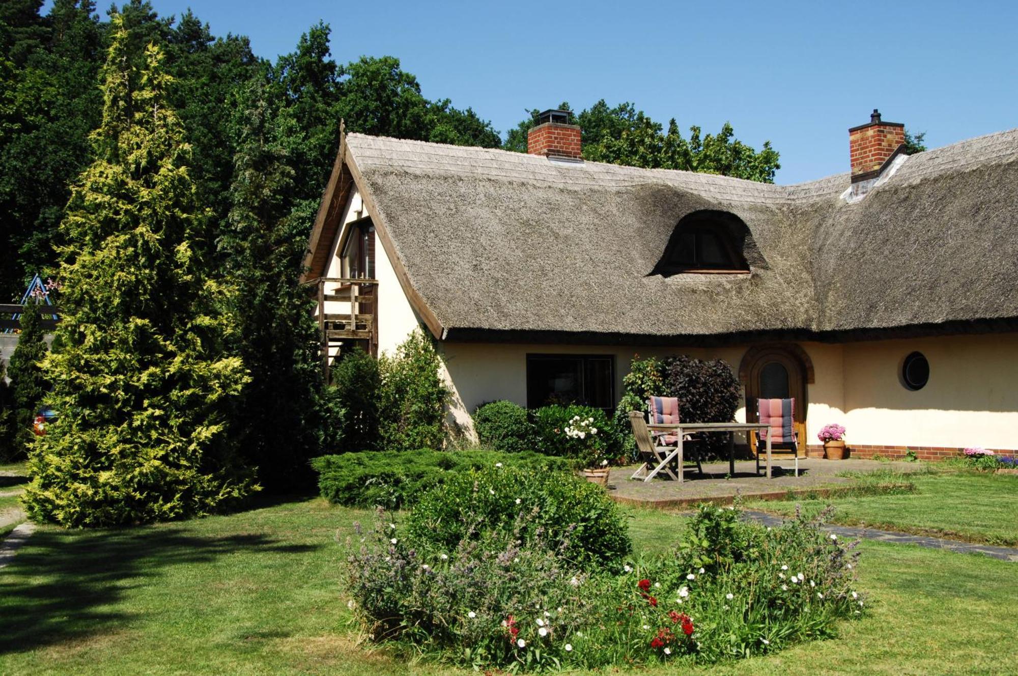 Wg Bernstein - Reetdachhaus - Ruhe Und Seeblick Sellin  Exterior photo