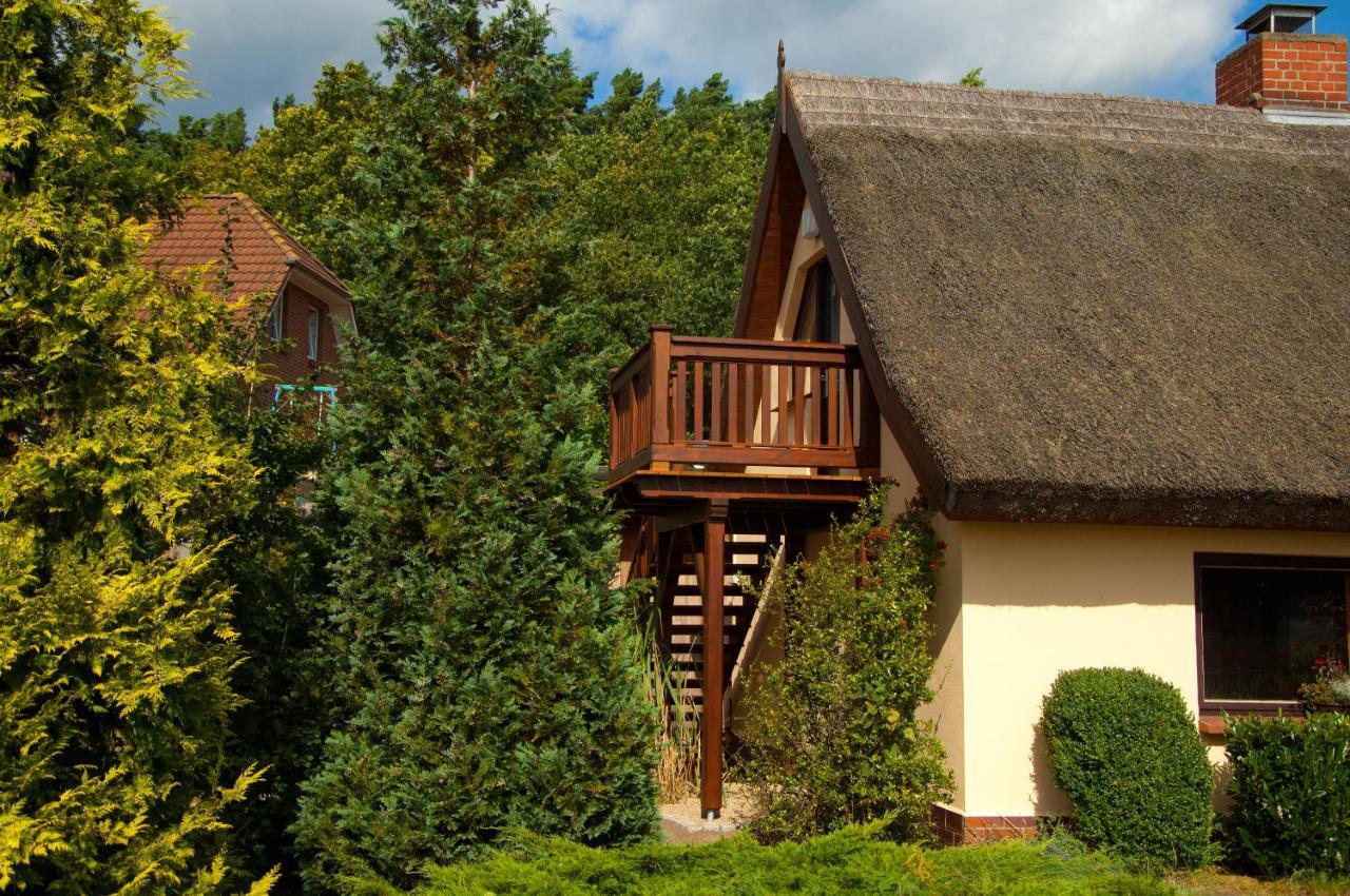 Wg Bernstein - Reetdachhaus - Ruhe Und Seeblick Sellin  Exterior photo