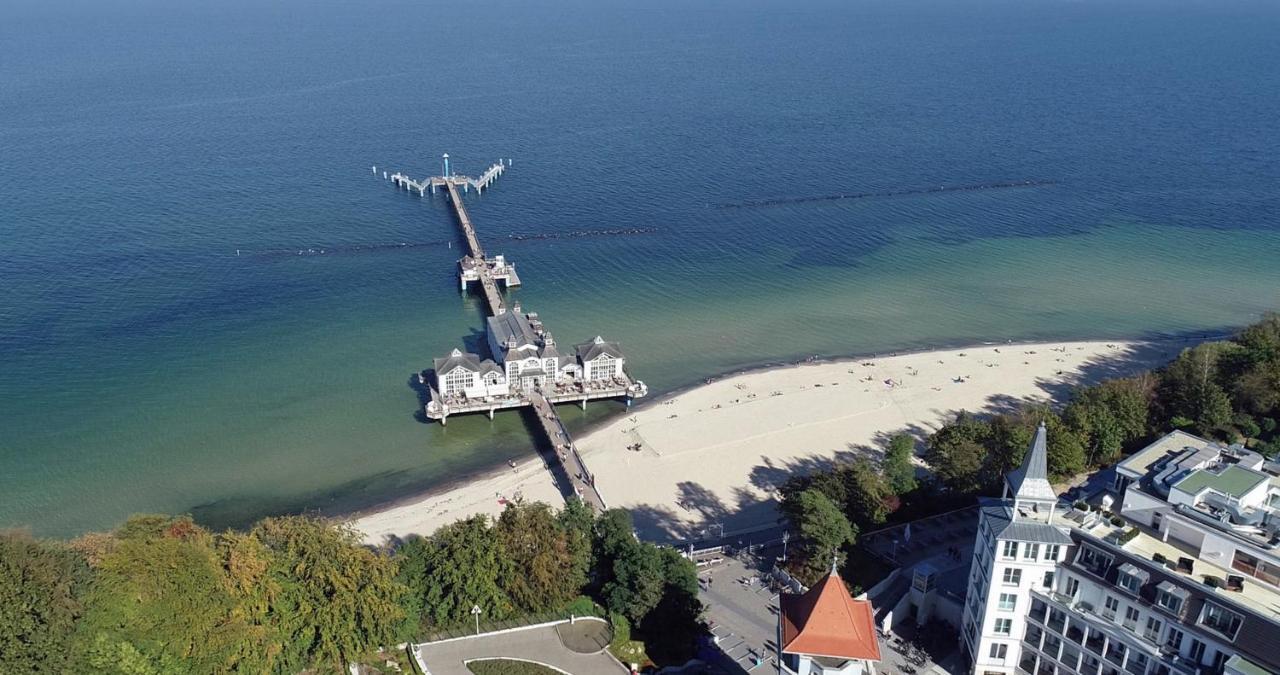 Wg Bernstein - Reetdachhaus - Ruhe Und Seeblick Sellin  Exterior photo