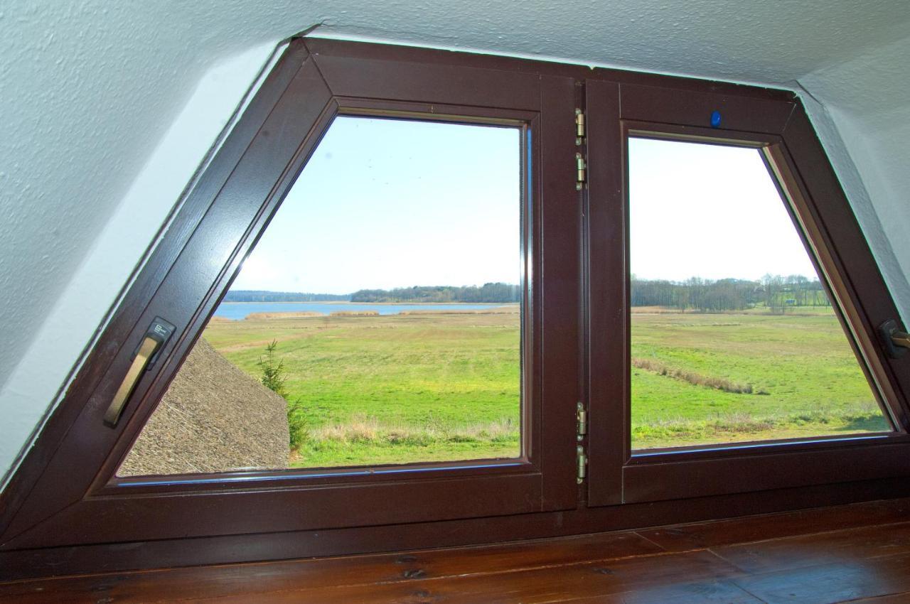Wg Bernstein - Reetdachhaus - Ruhe Und Seeblick Sellin  Exterior photo